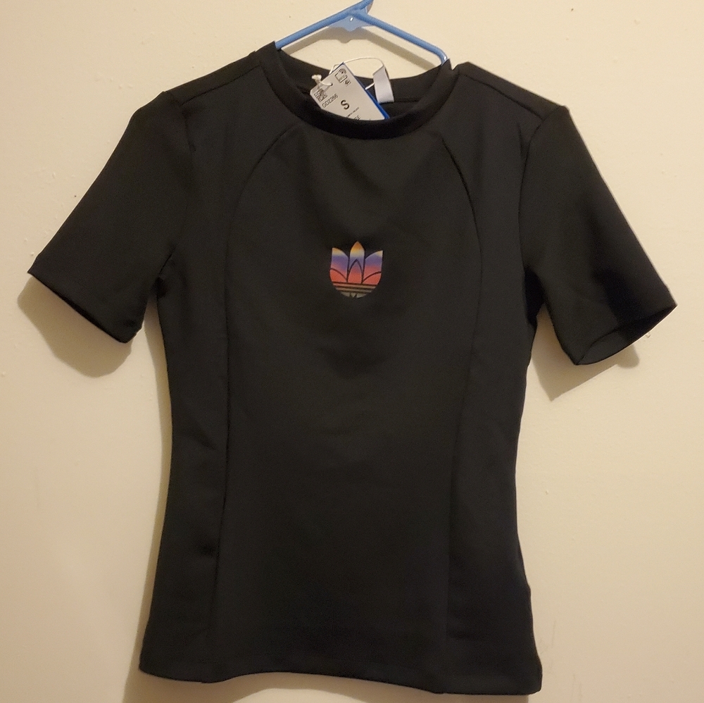 Adidas top